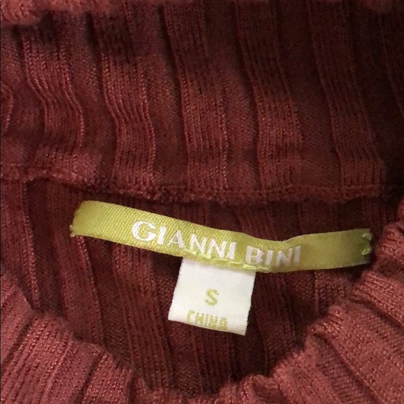 Rust Ribbed Crop Sweater - Picture 4 of 4